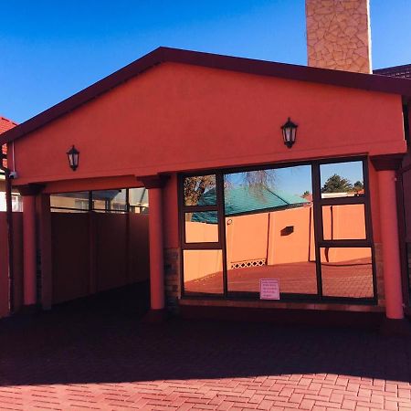 Forever Comfy Bed Bed and Breakfast Vanderbijlpark Esterno foto
