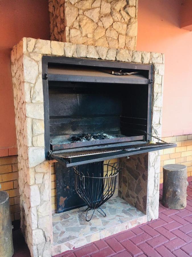 Forever Comfy Bed Bed and Breakfast Vanderbijlpark Esterno foto
